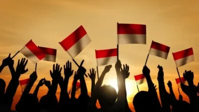 Puisi dan Pantun Bertema Kemerdekaan: Nyalakan Semangat Cinta Tanah Air